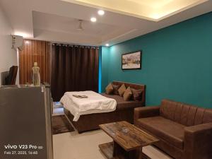 Natures Den Lodge
