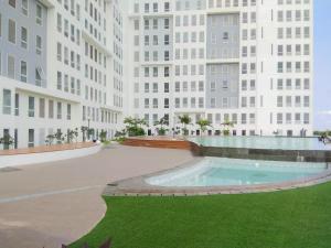 Comfort Studio Apartment at Patraland Urbano By Travelio