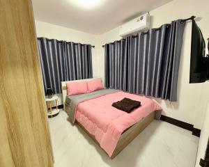 บ้านพักสัตหีบ by Aongsa&Ozone