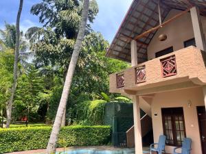 Pelican Lake safari resort