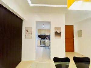 LetStay BGC 14H 2-Bedroom Condo 86-Sqm