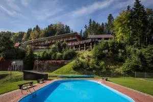 Ośrodek Wypoczynkowy Iskra - 旧柳博夫尼亚