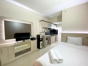 Comfortable Studio Apartment for 1 Pax Grand Sentraland Karawang By Travelio