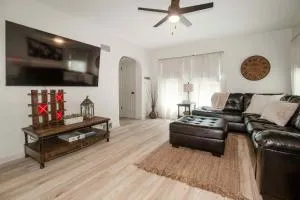 Nice East Side 3BR 2BA WIFI SMART TV - Mulvane