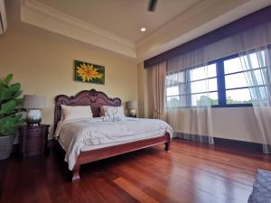 Casa del Rio Residences