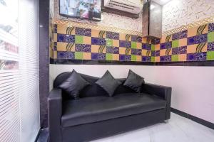 Via Raj Palace - 1 km to Sakinaka Metro