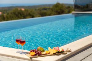 Luxury Villa Sea La Vie with Pool Near Sibenik