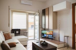Two Bedroom Appartment - 3 min Metro Conca D'Oro by ORPI RENT