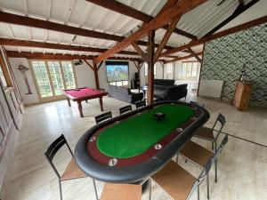 Maisons de vacances Villa 21 couchages avec piscine interieure chauffee : photos des chambres