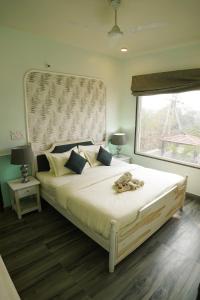 Palm Retreat Ultra Luxe Outhouse with Pool