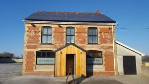 Kings Head - Cross Hands