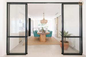 Naranja - By Almarina Villas