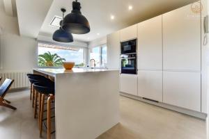 Naranja - By Almarina Villas