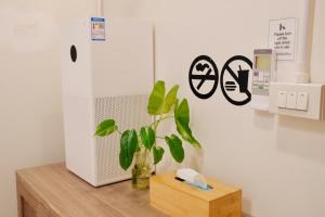 Red Panda Hostel & Cafe