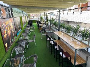 Ngôi Nhà Hạnh Phúc