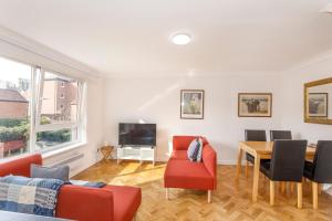 Monkgate Cloisters - Free Parking