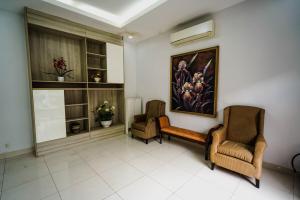 Peaceful Home for Big Groups