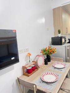 Unistay SHORE Residence w Balcon Amazing Manila Bay View