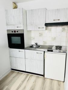 Trestraou 2P Apartment with a small sea view