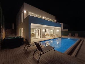 Charming Villa with a Pool