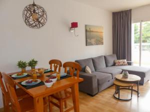 1 bedroom apartment with airconditioning and bath - max 4 guests