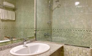 1 bedroom apartment with airconditioning and bath - max 4 guests