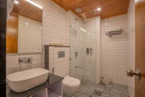 Perfectstayz Premium Westend at Mall Road