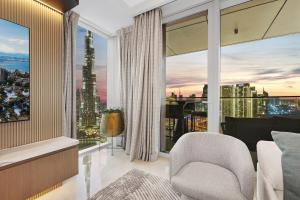 FIRST CLASS 4BR Burj Khalifa & Fountain View