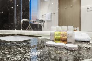 FIRST CLASS 4BR Burj Khalifa & Fountain View