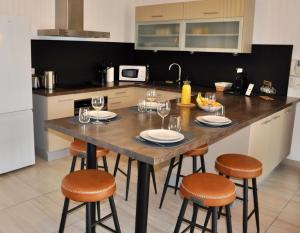 Appartements Le Reve Bleu Jardin Parking Aeroport MEETT : photos des chambres
