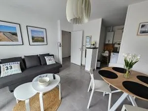 Aux portes des cabanes à huîtres - plage - Taussat-les-Bains