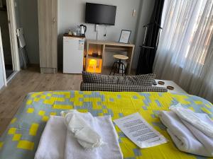 Standard Double Room room in Goji's Apartments