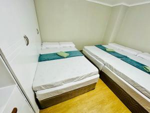 LetStay at Delsa 402 3-BR Condo 120-Sqm