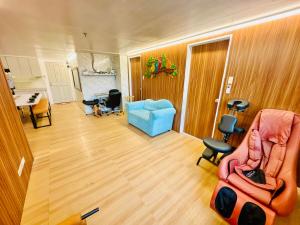 LetStay at Delsa 402 3-BR Condo 120-Sqm