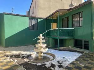 Nuryan Garden Hostel - Sari Tʼag