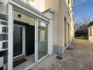 Appartements FRENCH KlSS - Love Room by PRIM0 C0NCIERGERIE : photos des chambres