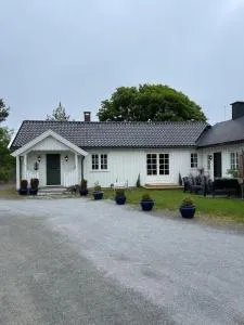 Recently Refurbished Farm House - 拉尔维克