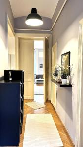 Cozy flat for 4-6 people, Andrassy str -Oktogon area
