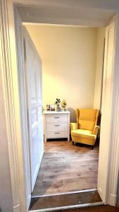 Cozy flat for 4-6 people, Andrassy str -Oktogon area