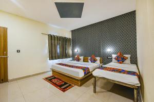 FabHotel Sizzling Resort & Adventure - Nr Main market