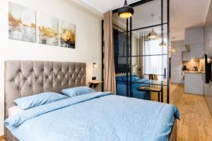 Main Street Lounge - terrace, free P, self check-in