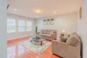 Cozy 3BR with Parking Easy Access Lake Shore Dr - Lincolnwood
