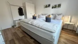 HARMONY stylishes 3-Zimmer Apartment 2bdr Balkon Parkplatz - Гютерсло