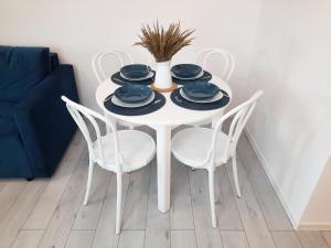 Ceglana i Witrażowa Komnata