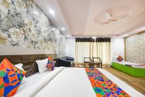 FabHotel Angel Green Residency - UNITECH CYBER PARK