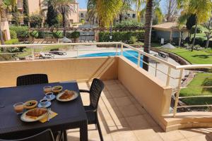 Coastal Greens by Seareen