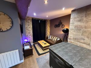 Lescale en Othe avec jacuzzi