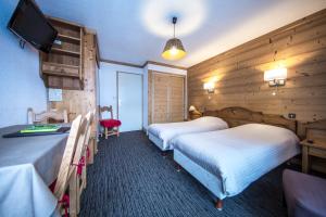 Hotels Logis Hotel Gai Soleil : photos des chambres