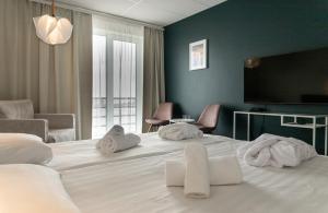 Standard Double or Twin Room with Sea View and Spa Access room in Hotel Meri