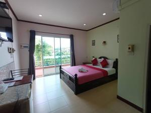 โรงแรมอิ่มสุข บางสะพาน